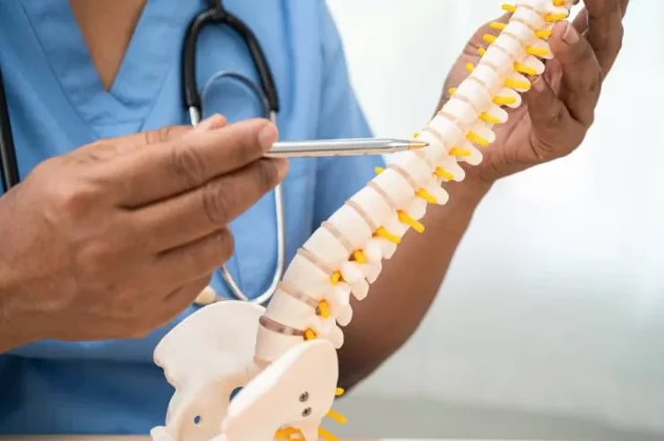 ¿Es segura la cirugía de columna en el extranjero?