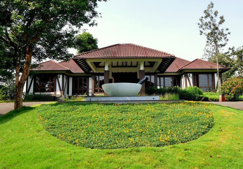 QONAQ AYURVEDA RESORT - WAYANAD